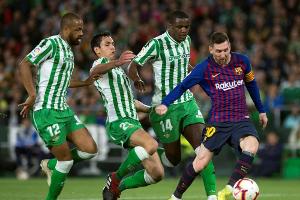 Messi-Dreierpack: Barcelona baut Tabellenführung aus