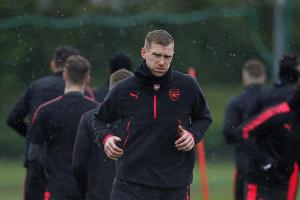 Mertesacker: "England steht über uns"