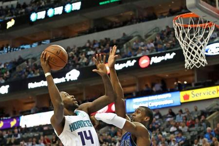 Nowitzki-Teamkollege mitten im Spiel getradet: Nowitzki-Teamkollege mitten im Spiel getradet: