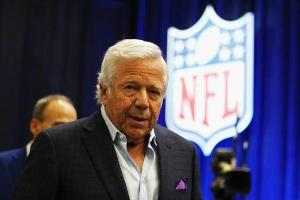 NFL: Patriots-Besitzer Kraft der Förderung von Prostitution beschuldigt