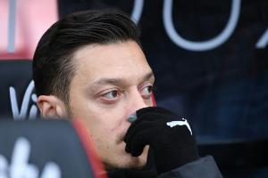 Lachgas-Party mit Teamkollegen? Wirbel um Mesut Özil