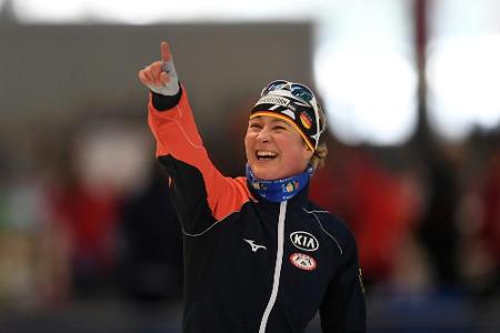 Pechstein überzeugt bei ihrem WM-Auftakt - Siebte über 5000 m Pechstein überzeugt bei ihrem WM-Auftakt - Siebte über 5000 m