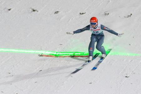 Deutsche Skispringer in Willingen zur Halbzeit nur Vierter Deutsche Skispringer in Willingen zur Halbzeit nur Vierter