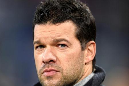 Ballack hinterfragt DFB-Trainerausbildung Ballack hinterfragt DFB-Trainerausbildung
