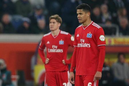 HSV verliert in Unterzahl in Bielefeld HSV verliert in Unterzahl in Bielefeld
