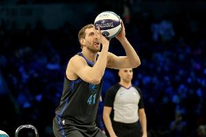 Harris stiehlt Curry die Show - Nowitzki verpasst Finale bei Dreier-Contest