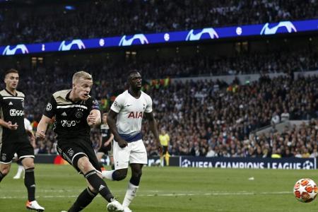 Amsterdam mit einem Bein im Finale der Champions League