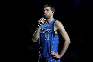 Reaktionen zum Rücktritt von Dirk Nowitzki: "Ein deutscher Jahrhundertsportler"