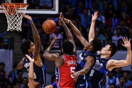Handynutzung auf der Bank: Ärger für NBA-Profi Johnson Handynutzung auf der Bank: Ärger für NBA-Profi Johnson