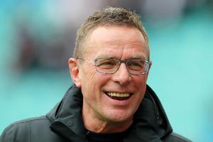 Rangnick trainiert Kreisligisten für eine Einheit