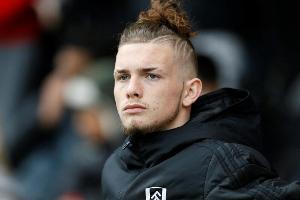 16 Jahre: Fulhams Elliott jüngster Premier-League-Spieler