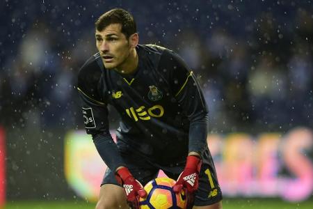 Casillas nach Herzinfarkt bald wieder zuhause Casillas nach Herzinfarkt bald wieder zuhause
