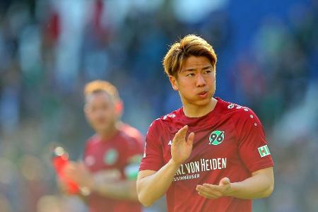 Hannover trägt Trauer: 96 steigt trotz Heimsieg ab Hannover trägt Trauer: 96 steigt trotz Heimsieg ab