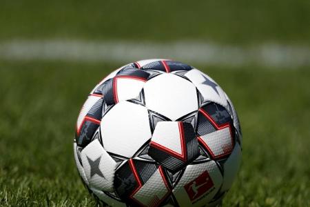 Wolfsburg II holt Regionalliga-Titel - Aufstiegsspiele gegen Bayern-Reserve Wolfsburg II holt Regionalliga-Titel - Aufstiegsspiele gegen Bayern-Reserve