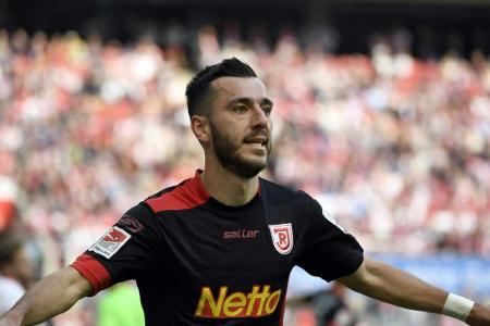 Hoffenheim verpflichtet Regensburgs Topscorer Adamyan Hoffenheim verpflichtet Regensburgs Topscorer Adamyan