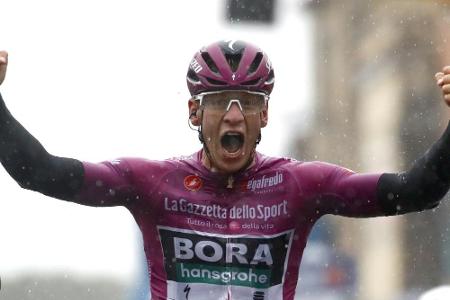 Giro: Ackermann sprintet bei Ewan-Sieg auf Platz drei Giro: Ackermann sprintet bei Ewan-Sieg auf Platz drei
