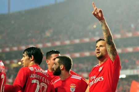 Benfica Lissabon zum 37. Mal portugiesischer Meister Benfica Lissabon zum 37. Mal portugiesischer Meister