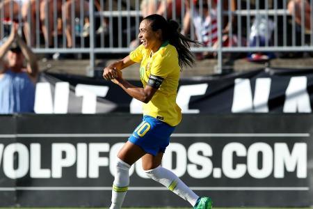 Selecao-Star Marta verletzt sich im WM-Trainingslager Selecao-Star Marta verletzt sich im WM-Trainingslager