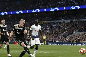 Amsterdam mit einem Bein im Finale der Champions League