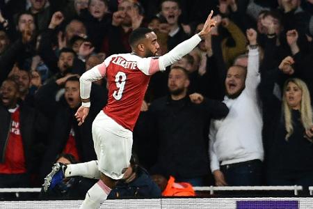 Drei Tore gegen Valencia: Arsenal und Özil gewinnen Halbfinal-Hinspiel Drei Tore gegen Valencia: Arsenal und Özil gewinnen Halbfinal-Hinspiel