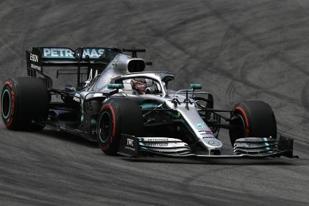 Safety Car führt Feld wieder zusammen Safety Car führt Feld wieder zusammen
