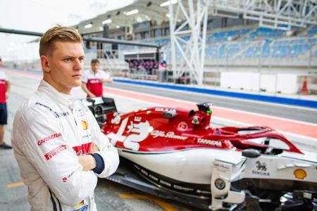 Formel 2: Schumacher trotz Aufholjagd an den Punkten vorbei Formel 2: Schumacher trotz Aufholjagd an den Punkten vorbei