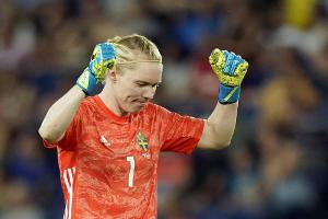 Pollenallergie: Schwedens Torhüterin Lindahl verzichtet auf PK