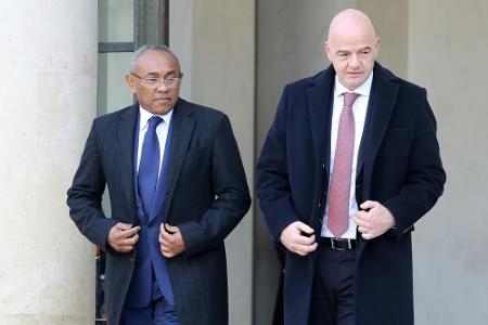FIFA-Vizepräsident Ahmad in Paris von der Polizei befragt FIFA-Vizepräsident Ahmad in Paris von der Polizei befragt