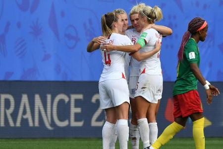 Frauen-WM: Frankreich zittert sich ins Viertelfinale, auch England weiter Frauen-WM: Frankreich zittert sich ins Viertelfinale, auch England weiter