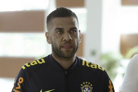 Alves verkündet Abschied bei Paris St. Germain Alves verkündet Abschied bei Paris St. Germain