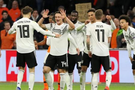 DFB-Team versteigert Trikots für den guten Zweck DFB-Team versteigert Trikots für den guten Zweck