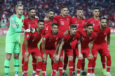 EM-Qualifikation: Türken über Kontrollen auf Island verärgert EM-Qualifikation: Türken über Kontrollen auf Island verärgert