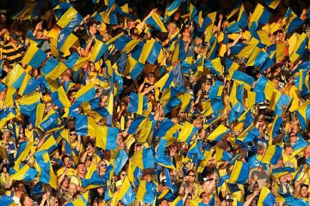 DFB verurteilt Wiesbaden und Braunschweig zu Geldstrafen DFB verurteilt Wiesbaden und Braunschweig zu Geldstrafen