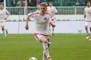 Kiel verpflichtet Porath vom Hamburger SV