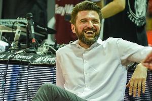 Fans feiern Basketballmeister Bayern auf dem Nockherberg