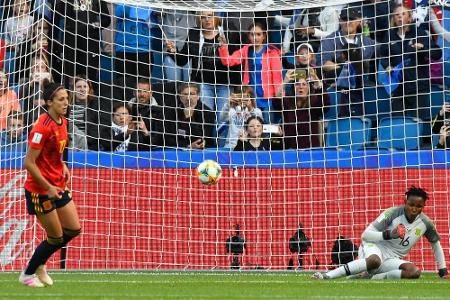 WM: Spanien quält sich zum Sieg in deutscher Gruppe WM: Spanien quält sich zum Sieg in deutscher Gruppe