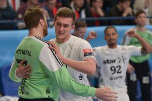 Handball: Kiel setzt Flensburg vor Spitzenspiel unter Druck