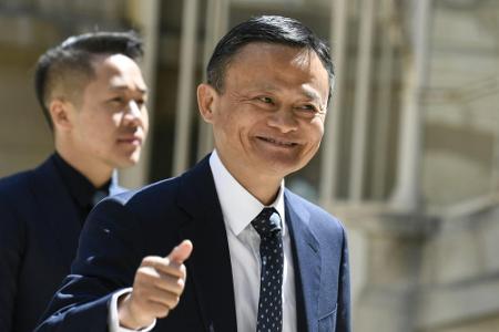 Alibaba-Boss spendet 130 Millionen Euro an Chinas Fußballerinnen Alibaba-Boss spendet 130 Millionen Euro an Chinas Fußballerinnen