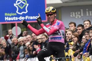 Teunissen gewinnt erste Etappe der Tour de France und holt Gelb