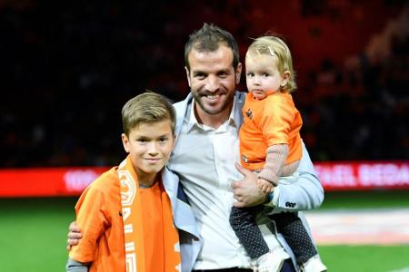 Robben, van Nistelrooy, van Persie: Prominente Zusagen für Abschiedsspiel von van der Vaart Robben, van Nistelrooy, van Persie: Prominente Zusagen für Abschiedsspiel von van der Vaart