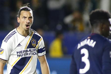 Ibrahimovic glänzt mit Dreierpack Ibrahimovic glänzt mit Dreierpack