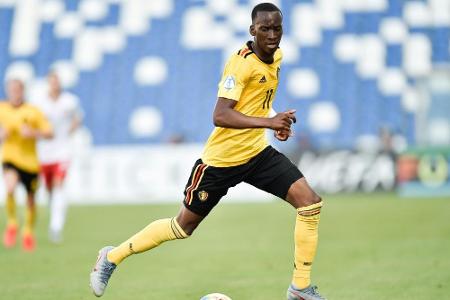 Medien: Hertha vor Rekordverpflichtung von Ex-Düsseldorfer Lukebakio - Sieg im Test Medien: Hertha vor Rekordverpflichtung von Ex-Düsseldorfer Lukebakio - Sieg im Test