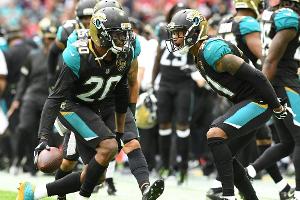 Trainingsauftakt: NFL-Profi kommt in gepanzertem Geldtransporter