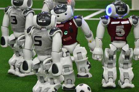 Fußball-Roboter der Uni Bonn verteidigen WM-Titel erfolgreich Fußball-Roboter der Uni Bonn verteidigen WM-Titel erfolgreich