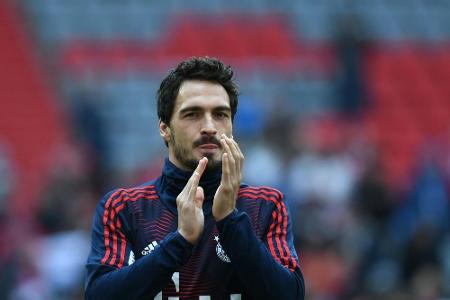 Servus! Hummels räumt Spind beim FC Bayern Servus! Hummels räumt Spind beim FC Bayern