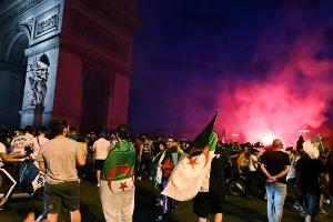 Ein Todesopfer bei algerischen Siegesfeiern in Frankreich