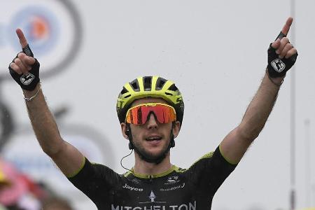 Simon Yates gewinnt letzte Pyrenäen-Etappe, Buchmann Vierter Simon Yates gewinnt letzte Pyrenäen-Etappe, Buchmann Vierter