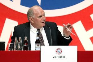 Stoiber bestätigt: Hoeneß hört im November als Bayern-Präsident auf