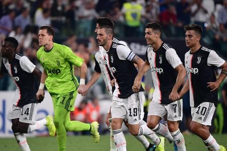 Juve besiegt Neapel im packenden Topspiel 4:3 Juve besiegt Neapel im packenden Topspiel 4:3