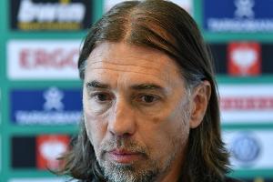 Quoten für ersten Trainerwechsel: FCA-Coach Schmidt auf heißem Stuhl